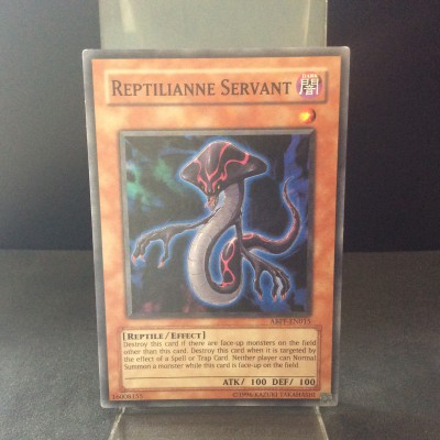 Reptilianne Servant