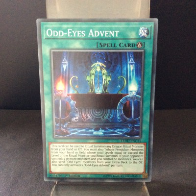 Odd-Eyes Advent